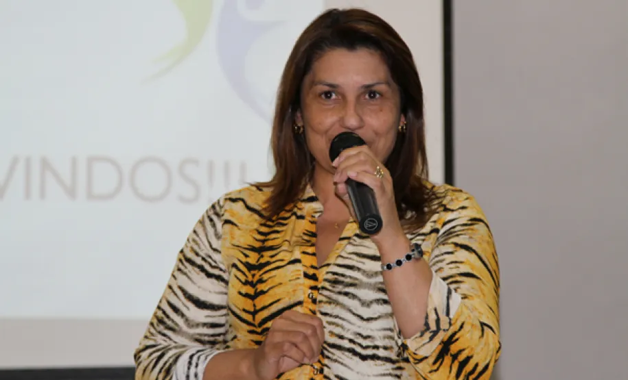 oesia, emoção e risadas na entrega de certificados em Pinhais