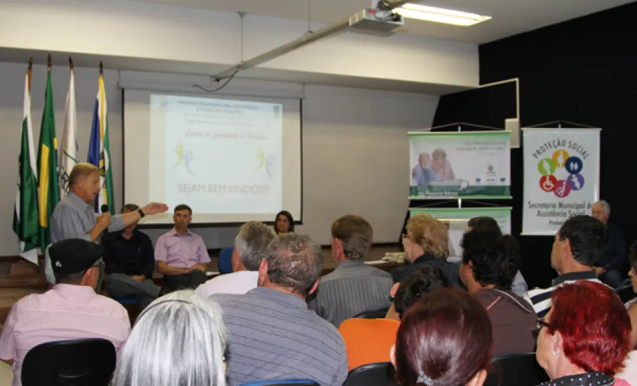 oesia, emoção e risadas na entrega de certificados em Pinhais