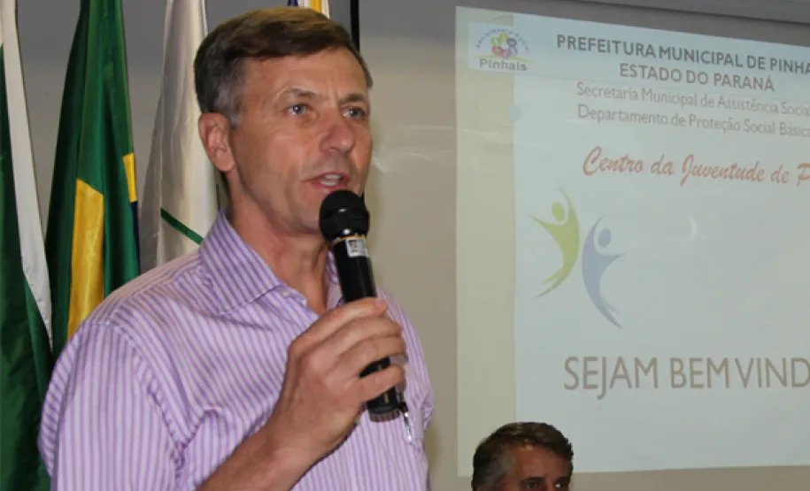 oesia, emoção e risadas na entrega de certificados em Pinhais