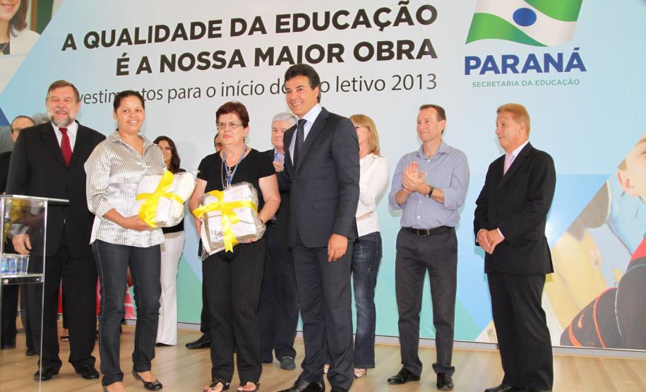 Richa anuncia recursos para melhoria e modernização de 2.100 escolas estaduais.