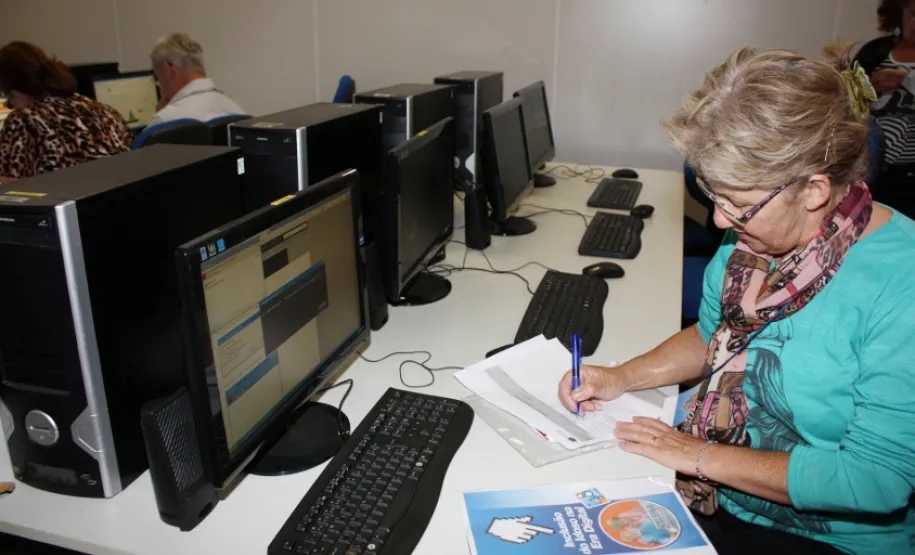 Programa Celepar Cidadã (Curso de inclusão de idosos na era digital), realizado nos dias 19 a 22 de novembro de 2012, manhã