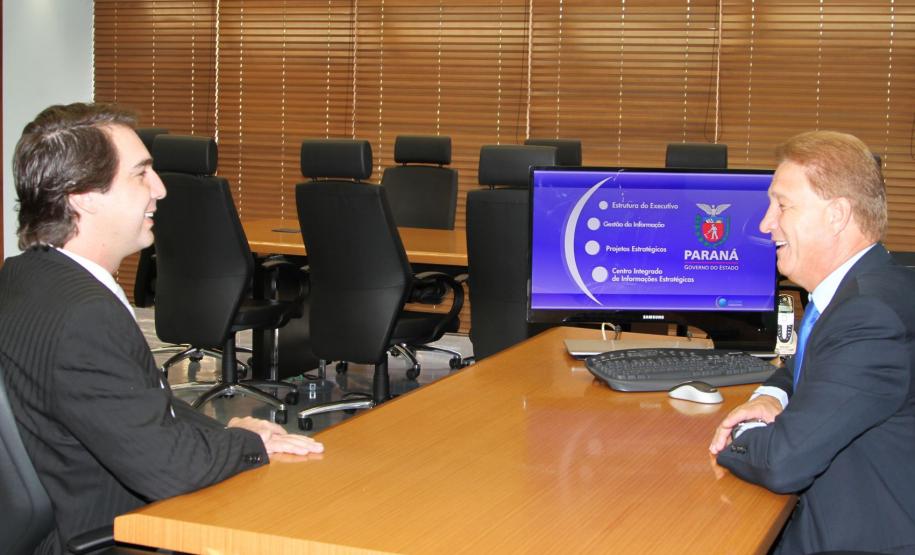 Deputado Wilson Quinteiro destaca a importância da modernização da gestão pública estadual Deputado Wilson Quinteiro parabeniza o presidente Jacson Carvalho Leite, pelas ações de modernidade que a Celepar esta desenvolvendo ao governo do Estado.