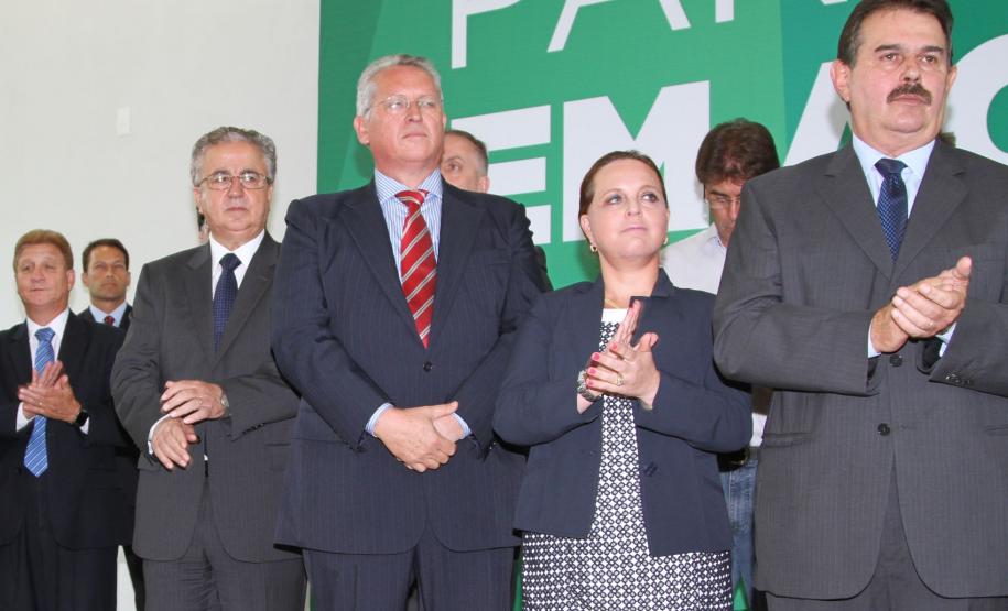 Richa dá posse para os secretários Stephanes, Silvestri e Ratinho Jr