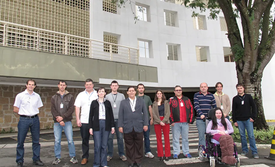 Equipe responsável pela implantação do sistema GSUS no HUM: Edson Chitz, Marcelo Augusto Kaufmann, Geraldo Demario, Juliana Wosniak de Morais, Dyego Rogher Drees, Douglas Jose Peixoto Azevedo, Leandro Paiva Cooper de Almeida, Ellen Eloise de Souza Cortes, Gilson Roberto Costa, Daniel Rodrigo Becker,  Rosalinda da Silva Correa, Luis Alberto Menon de Araujo e Antonio Marcos Alves Rodrigues