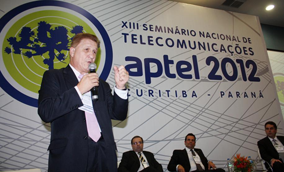 Presidente Jacson Carvalho Leite fala sobre a atuação da Celepar no projeto de Cidades Digitais do governo do Paraná