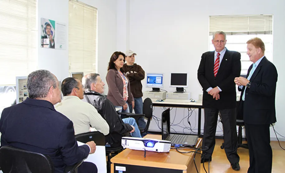 Capacitação em informática auxilia na inclusão social da pessoa idosa