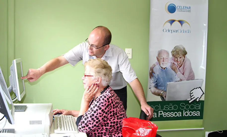 Capacitação em informática auxilia na inclusão social da pessoa idosa