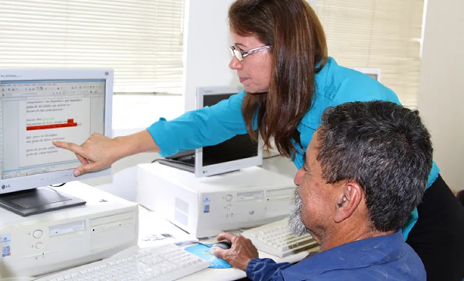 Capacitação em informática auxilia na inclusão social da pessoa idosa