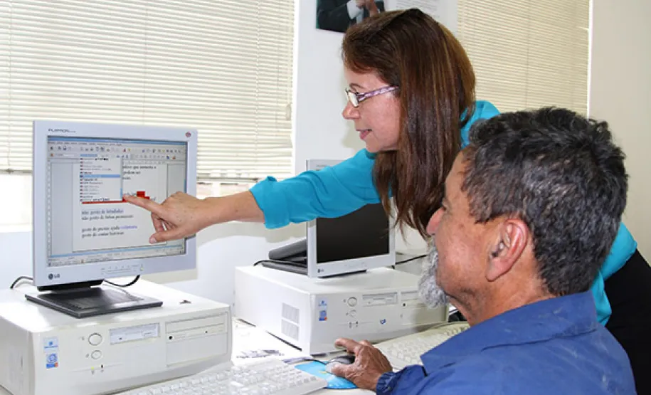 Capacitação em informática auxilia na inclusão social da pessoa idosa