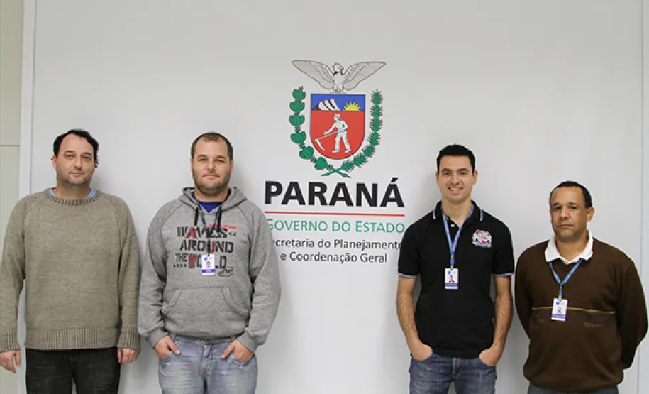 Celepar responde pelo suporte técnico da Rede Executiva do Governo Equipe responsável pelo suporte técnico da Rede Executiva do Governo na SEPL.