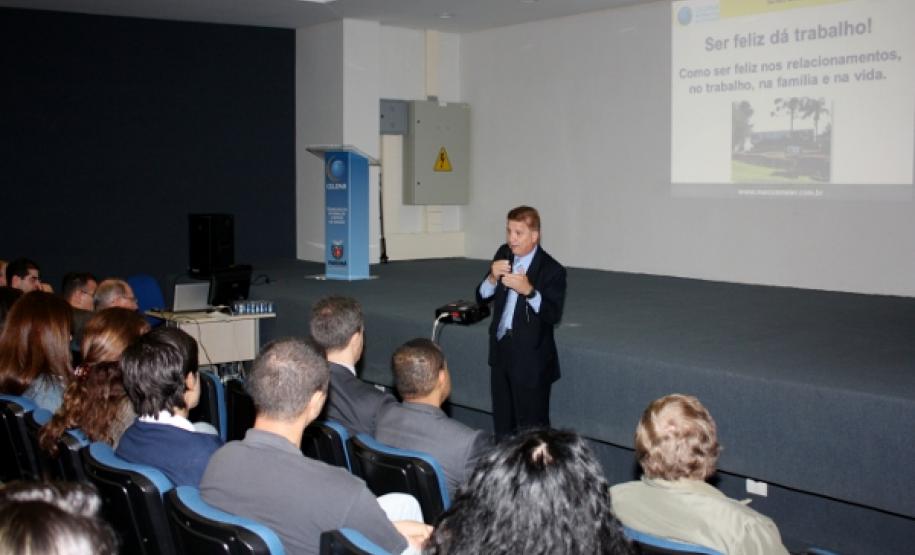 Qualidade de vida foi a tônica da SIPAT 2012 Presidente Jacson Carvalho Leite abre a SIPAT 2012