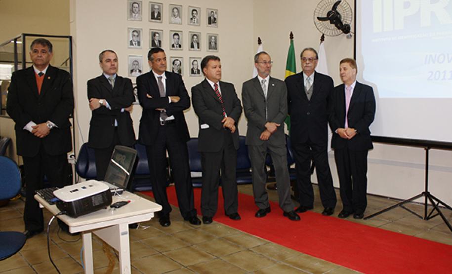 Presidente da Celepar é homenageado em evento do Instituto de Identificação em comemoração aos 159 anos da Polícia Civil do Paraná.