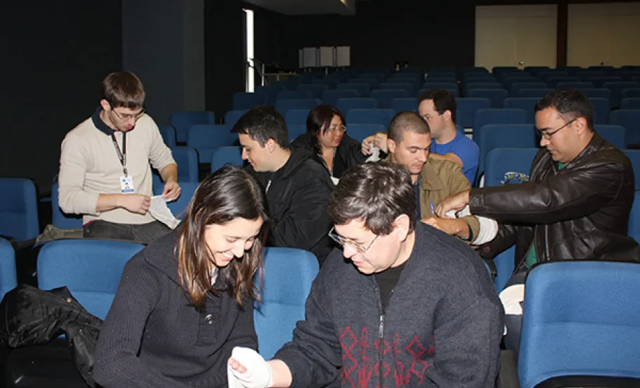 Empregados da Celepar participam de treinamento de primeiros socorros