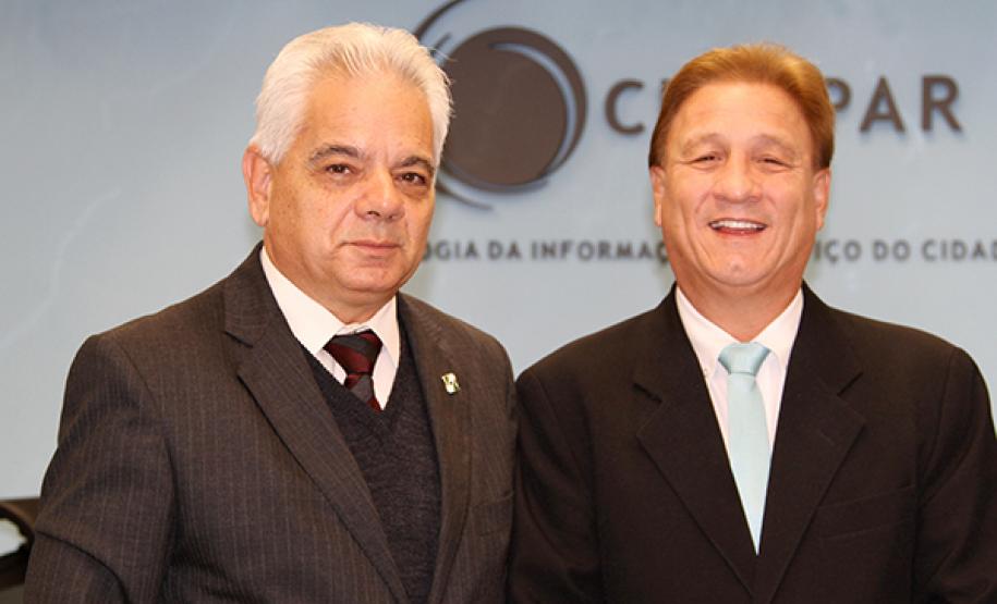 O secretário de Ciência, Tecnologia e Ensino Superior, Alipio Leal e o presidente da Celepar, Jacson Carvalho Leite foram os anfitriões da reunião do CGI realizada em Curitiba