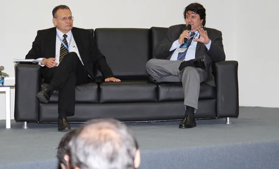 Desafios do governo no mundo digital são debatidos na Celepar