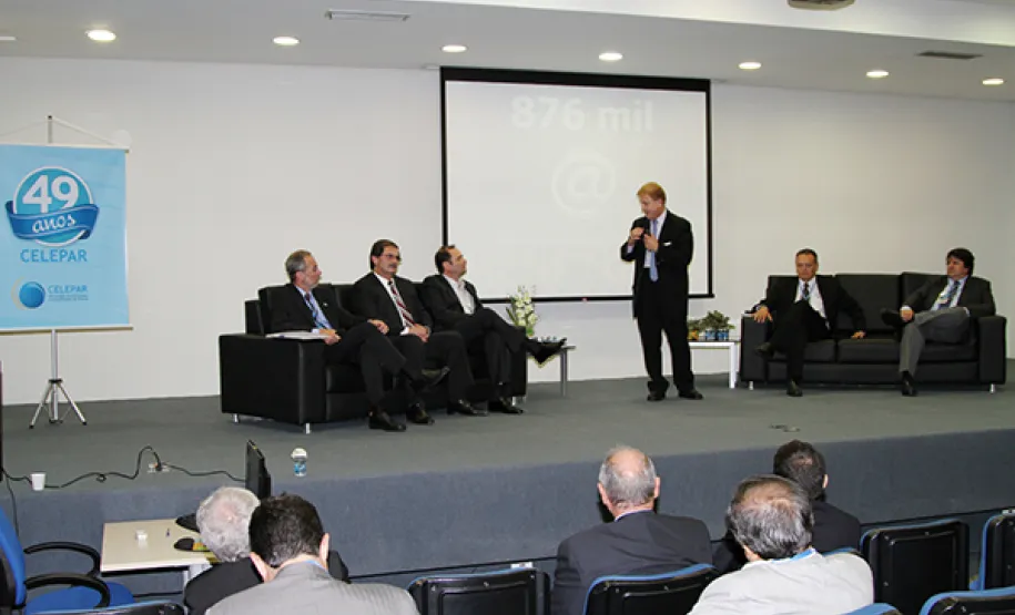 Desafios do governo no mundo digital são debatidos na Celepar