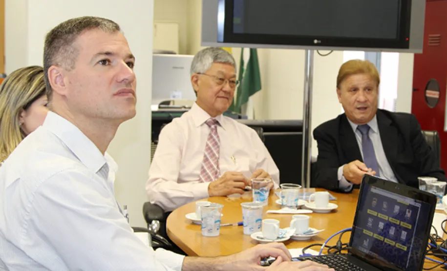 Celepar apresenta ao secretário Cassio Taniguchi o Sistema de Acompanhamento do Plano de Metas do Governo do Paraná (SAPM)