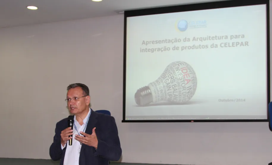 Catálogo de APIs da Celepar é apresentado aos empregados