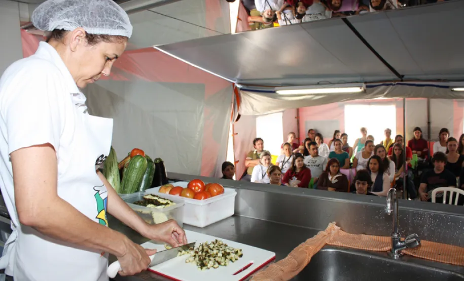 Cozinha Brasil ensina como ser saudável evitando desperdícios