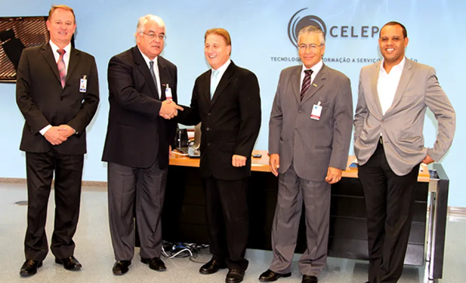 Associação Comercial do Paraná e Celepar avaliam implantação de soluções para facilitar a vida do consumidor Elcio Marcowcz, Airton Hack, Wilson Fortes e Luiz Nunes