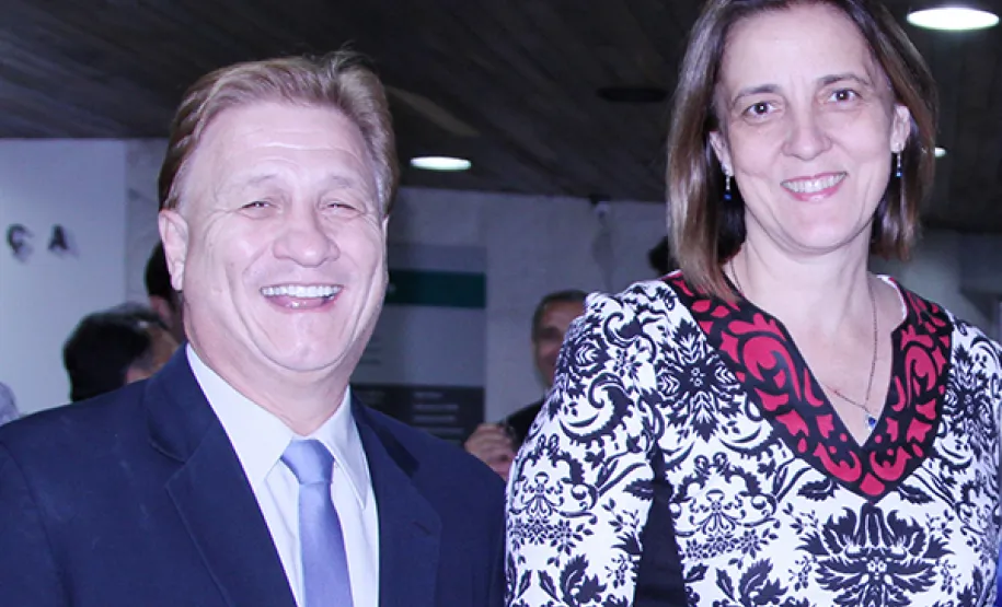Município de Engenheiro Beltrão vence a categoria de TIC do I Prêmio Gestor Público do Paraná Jacson Carvalho Leite e a secretária da Justiça, Maria Tereza Uille Gomes
