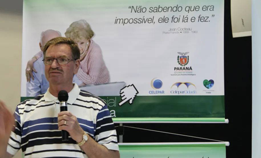 oesia, emoção e risadas na entrega de certificados em Pinhais