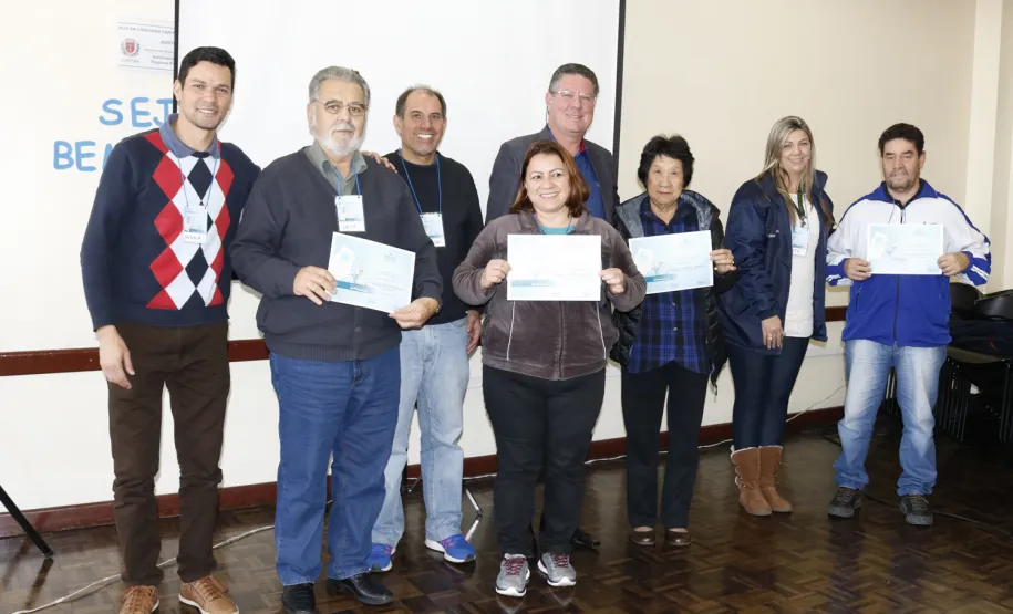 Curso Básico de Smartphone promove inclusão de mais 73 idosos no mundo digital