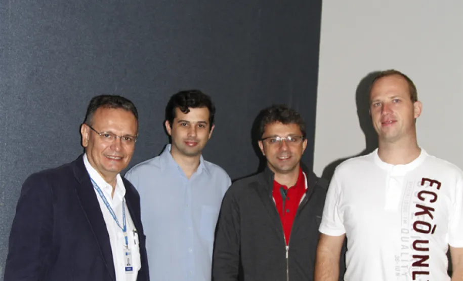 Catálogo de APIs da Celepar é apresentado aos empregados