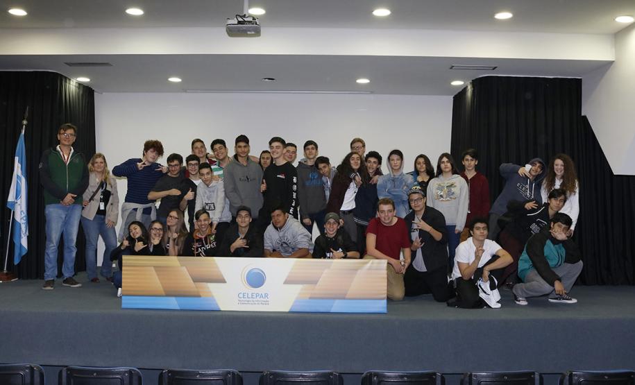 Celepar recebe visitas técnicas de alunos do TECPUC