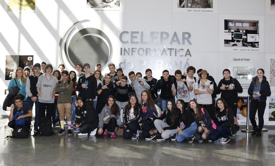 Celepar recebe visitas técnicas de alunos do TECPUC