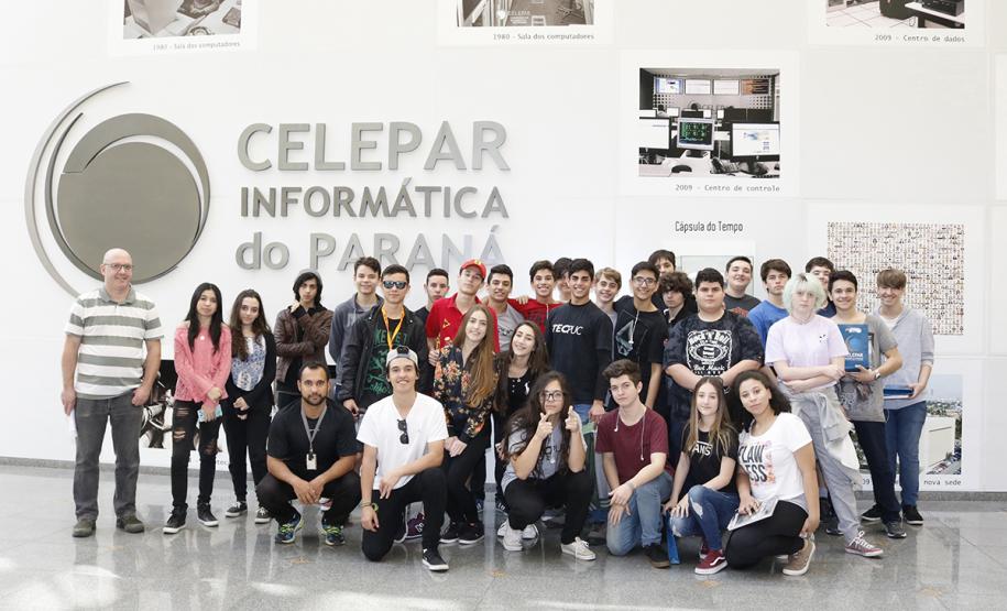 Celepar recebe visitas técnicas de alunos do TECPUC
