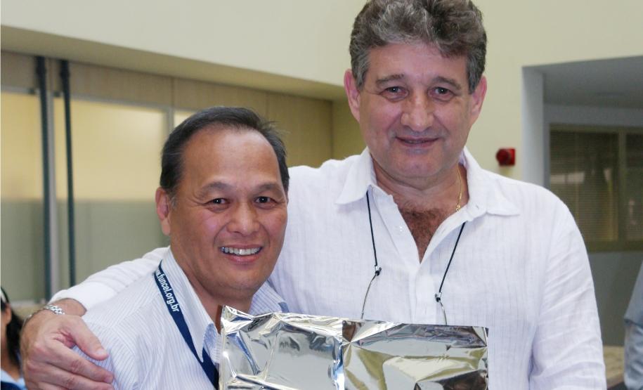 Morio Mario Tanabe homenageado pelos seus 35 anos de serviços prestados na Celepar.