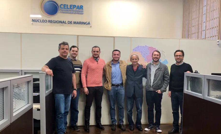Núcleo Regional da Celepar em Maringá apresenta soluções da área ao diretor jurídico