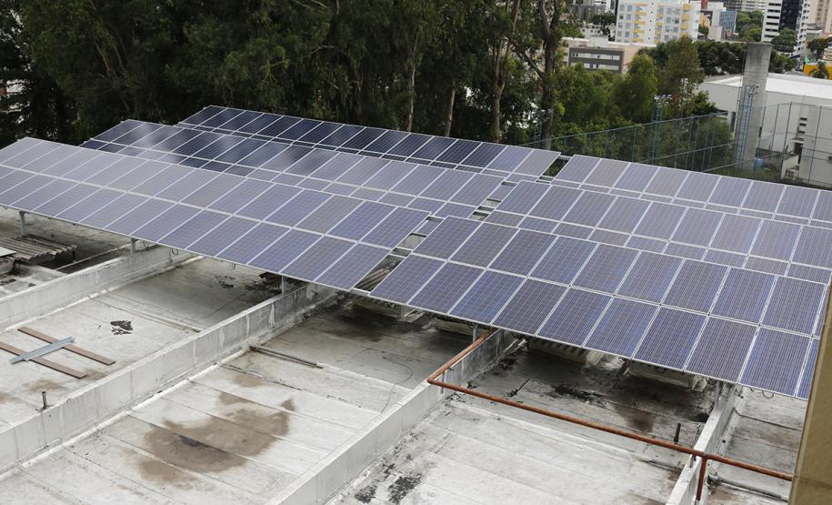Celepar implanta uma das maiores usinas fotovoltaicas da cidade de Curitiba