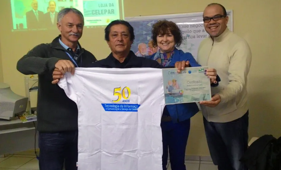 Parceria da Celepar com igrejas Presbiteriana e Batista leva curso à terceira idade Jpeg