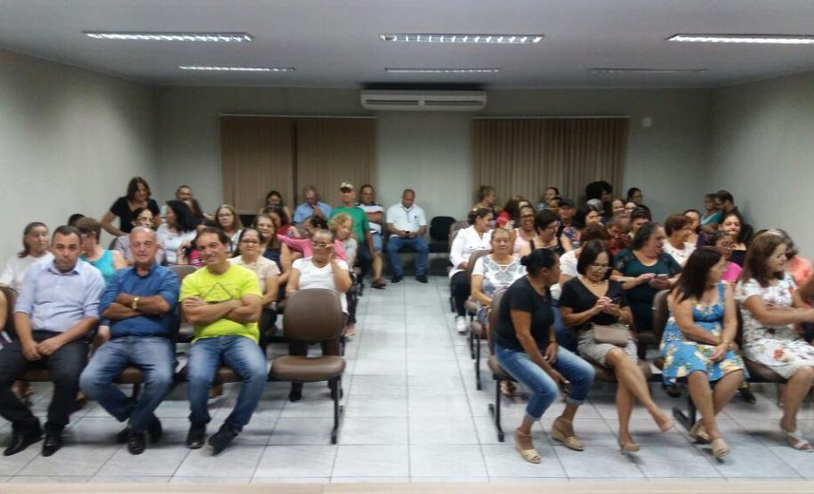 Curso de smartphone para idosos em Cafezal do Sul.