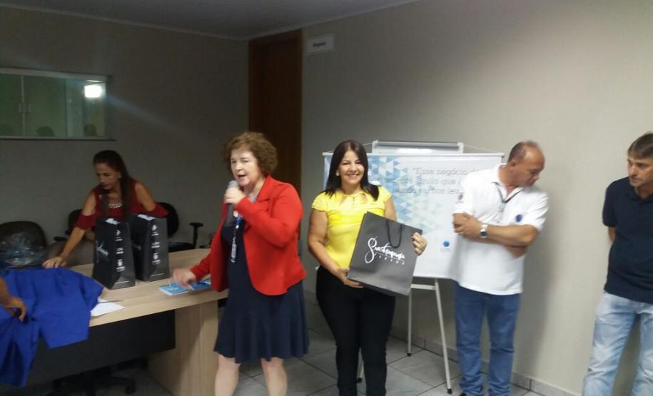 Curso de smartphone para idosos em Cafezal do Sul.