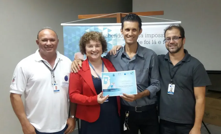 Curso de smartphone para idosos em Cafezal do Sul.