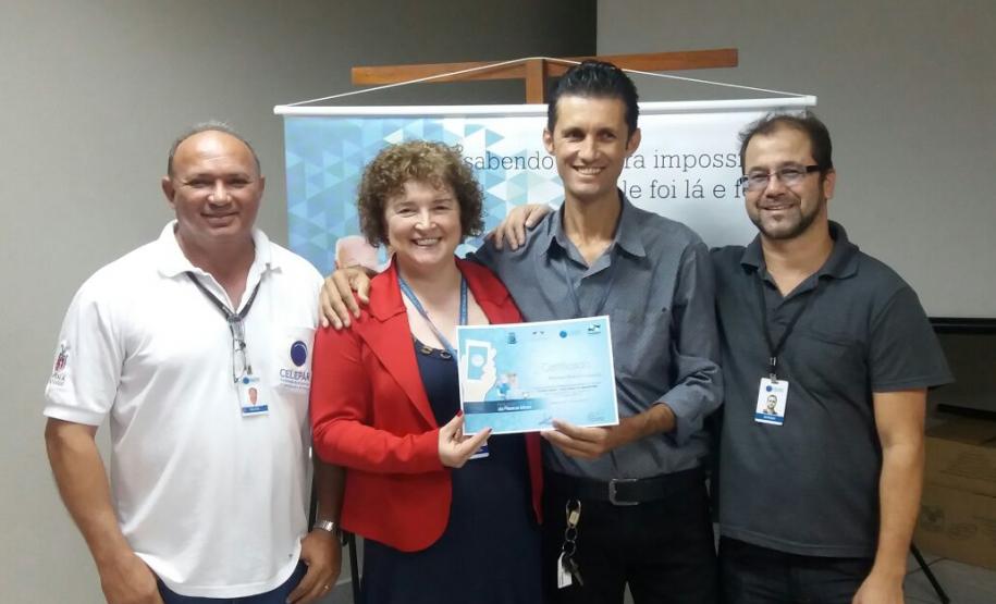 Curso de smartphone para idosos em Cafezal do Sul.