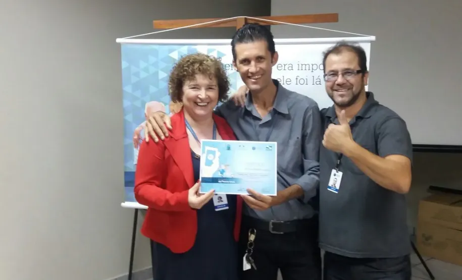 Curso de smartphone para idosos em Cafezal do Sul.