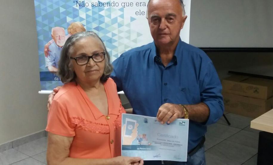 Curso de smartphone para idosos em Cafezal do Sul.