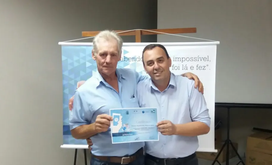 Curso de smartphone para idosos em Cafezal do Sul.