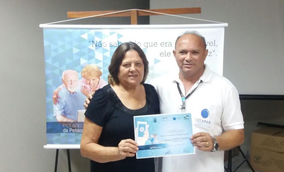 Curso de smartphone para idosos em Cafezal do Sul.