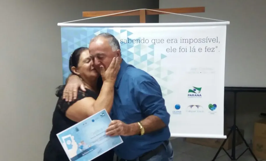 Curso de smartphone para idosos em Cafezal do Sul.