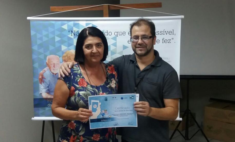 Curso de smartphone para idosos em Cafezal do Sul.