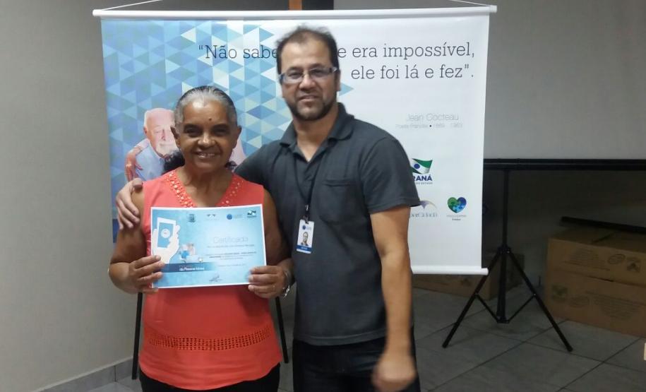 Curso de smartphone para idosos em Cafezal do Sul.