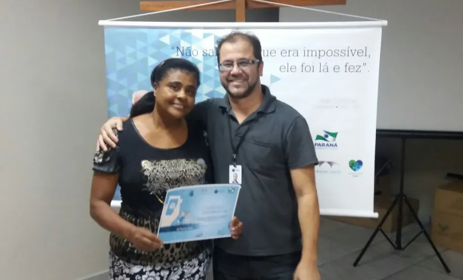 Curso de smartphone para idosos em Cafezal do Sul.