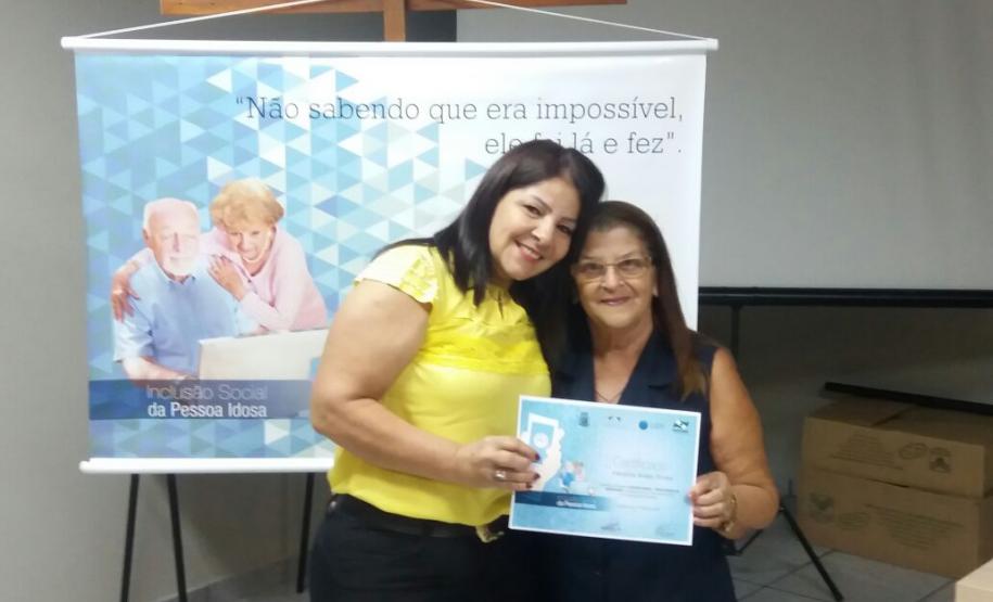 Curso de smartphone para idosos em Cafezal do Sul.