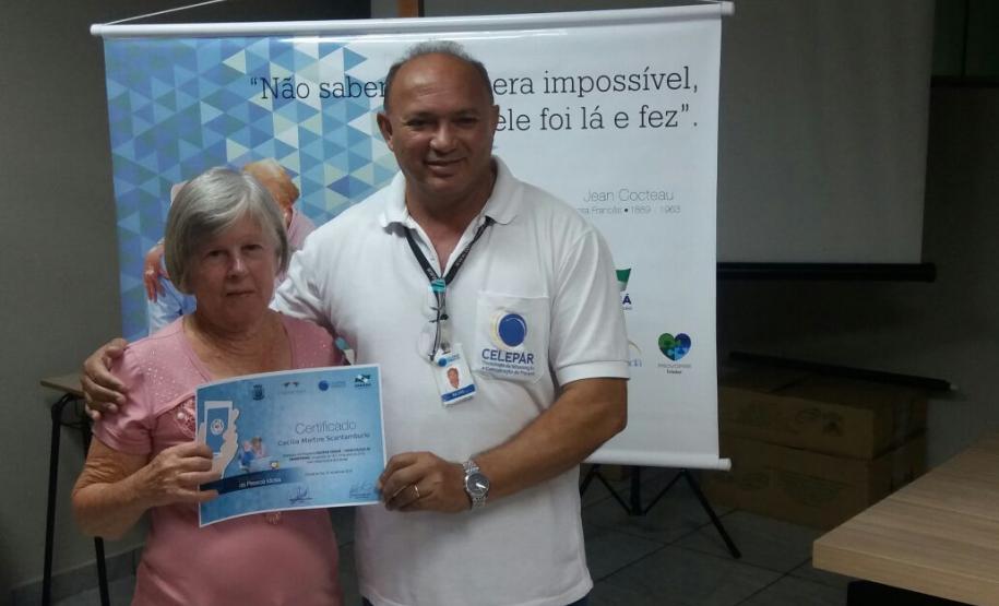 Curso de smartphone para idosos em Cafezal do Sul.