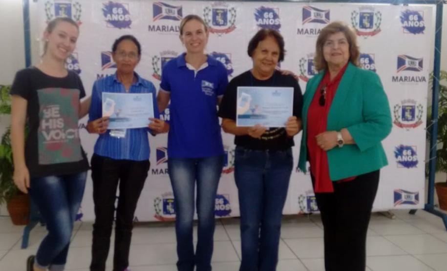 Marialva recebe curso básico de smartphone
